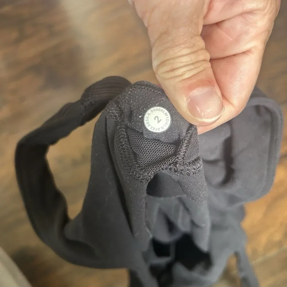 Lululemon Align Tank Top Light Support No Pads Ribbed in Black Size 2